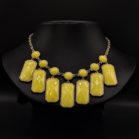 Yellow Faceted Dangle Panel Statement Necklace in Gold Tone - Picture 1 of 7
